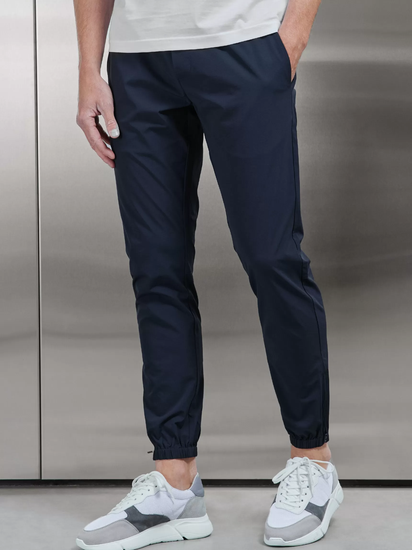 Store ARNE Active Technical Cuffed Trackpant - Navy