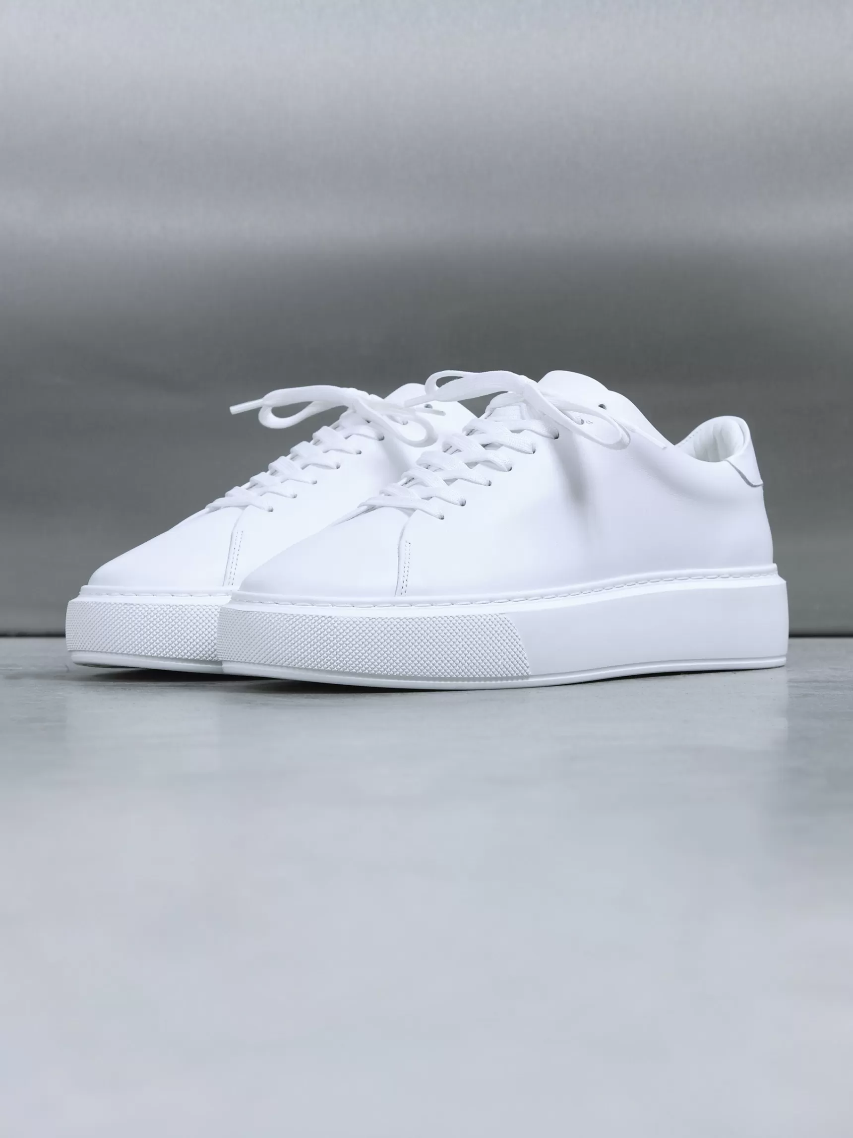 Cheap ARNE Basic Essential Leather Trainer - White