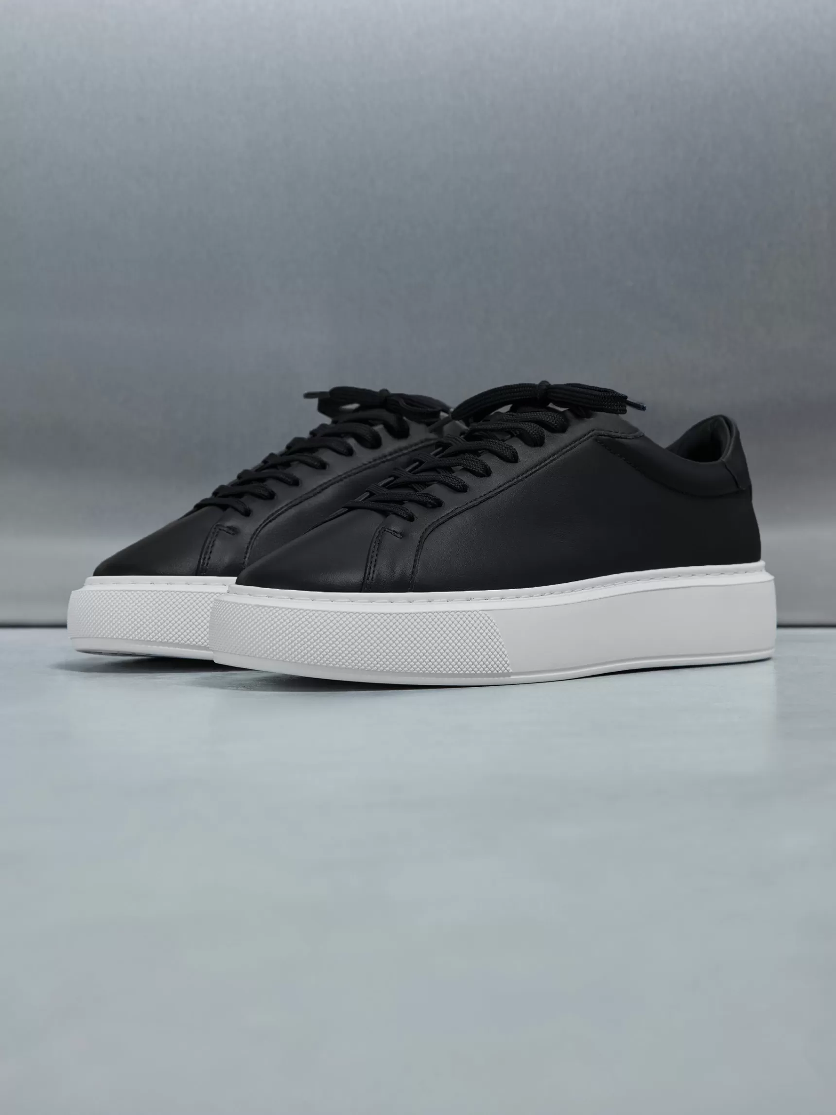 Flash Sale ARNE Essential Leather Trainer - Black