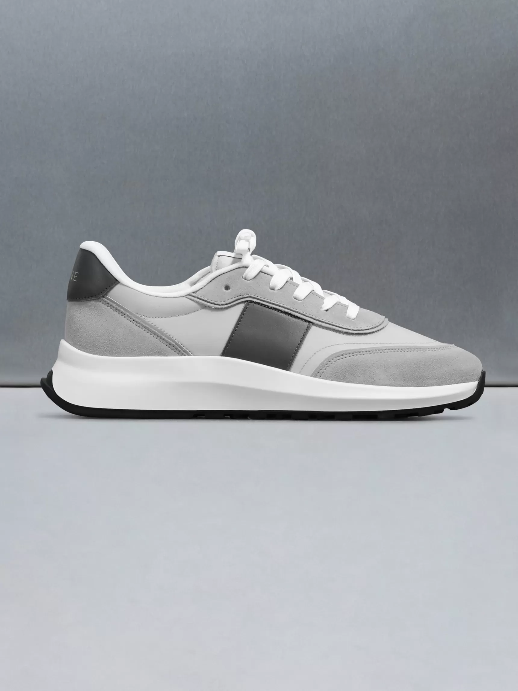 Shop ARNE Low Runner 2.0 - Grey Charcoal GreyCharcoal