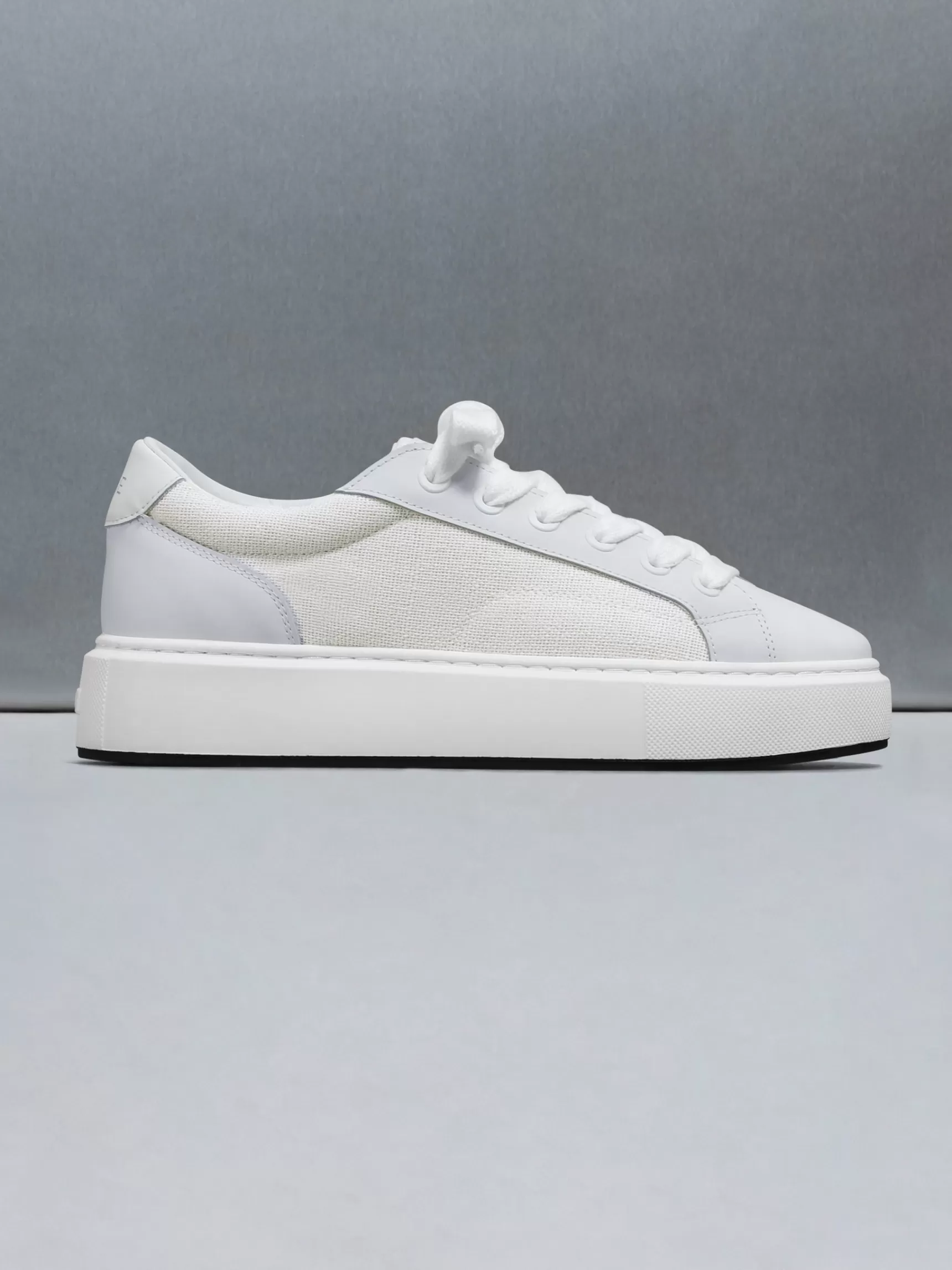 Clearance ARNE Studio Trainer - White