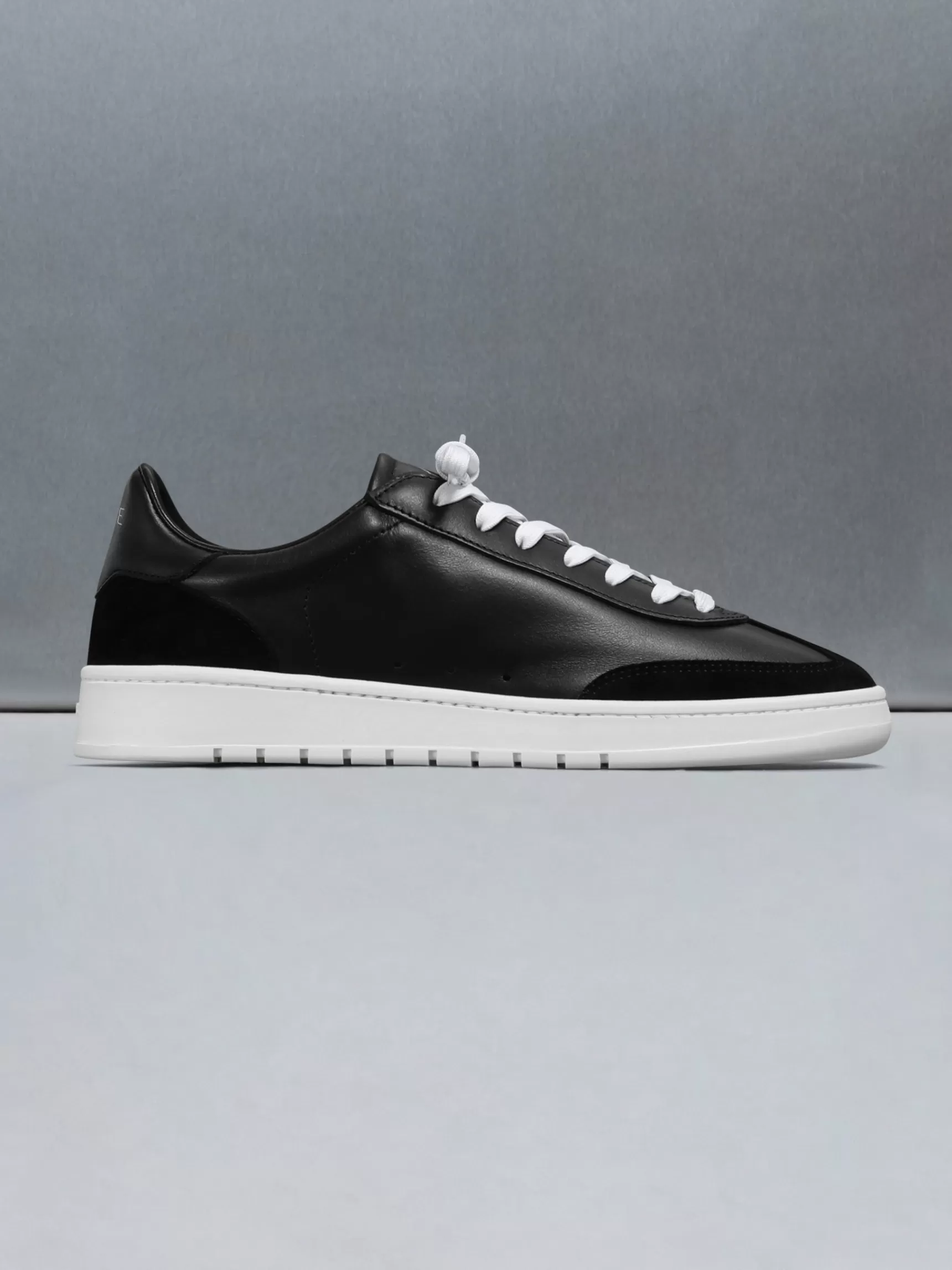 Store ARNE Tennis Trainer - Black