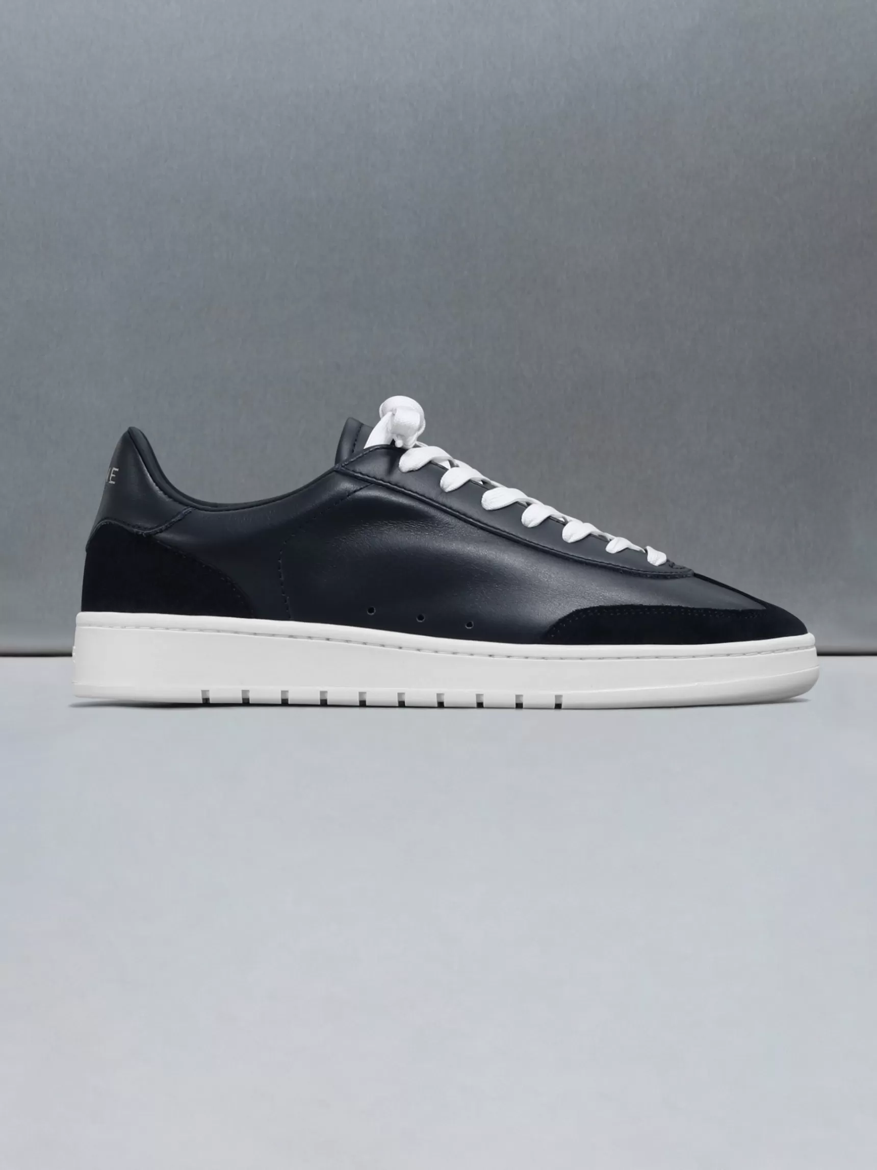 Online ARNE Tennis Trainer - Navy