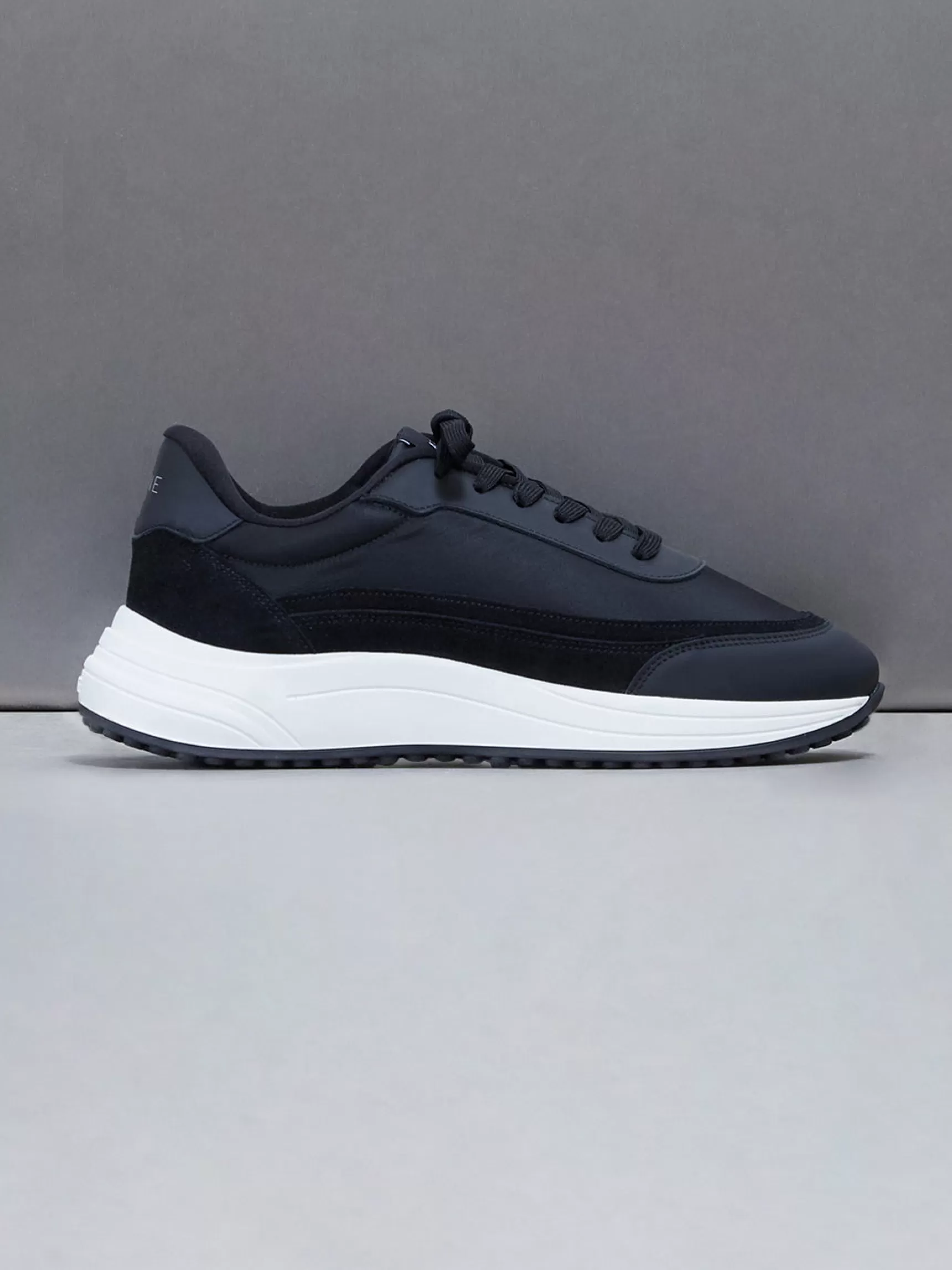 Clearance ARNE Wave Runner - Black