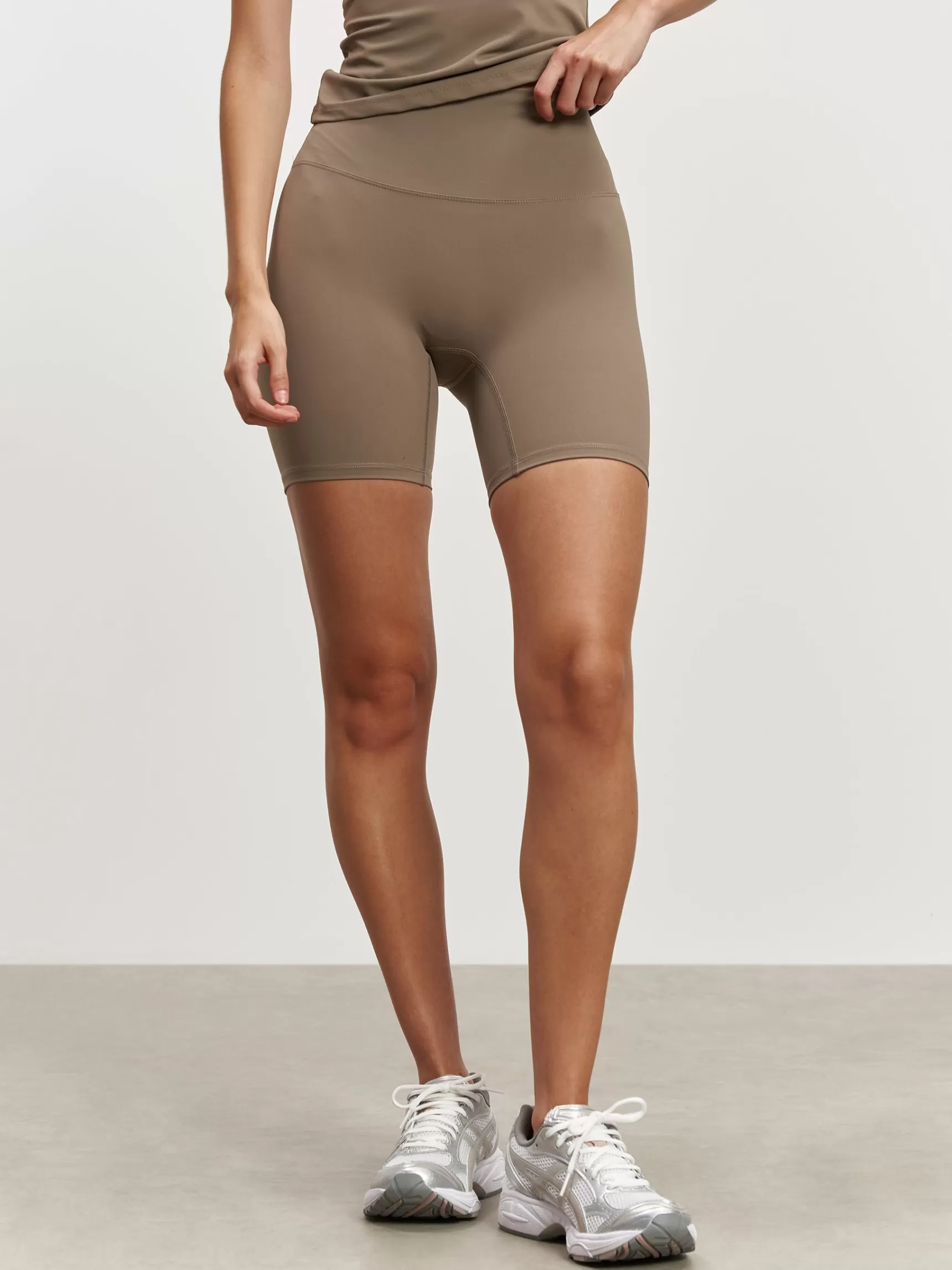 Flash Sale ARNE Womens Active Short - Taupe