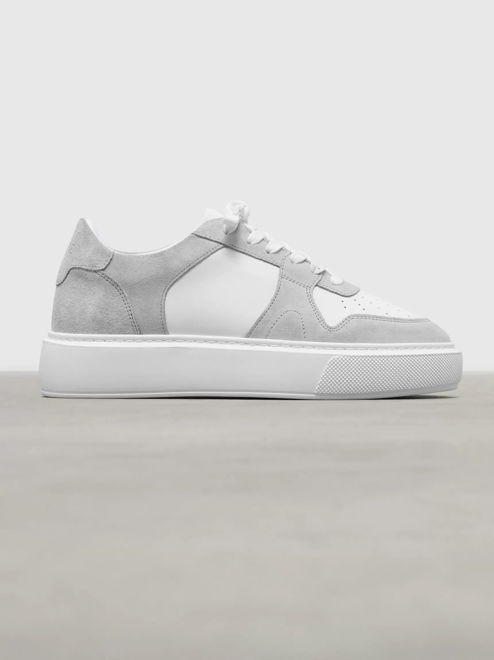 Cheap ARNE Womens Court Trainer - White Mid Grey WhiteMidGrey